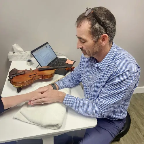 Hand-Therapy-01-Key-Physical-Therapy-Halifax-NS